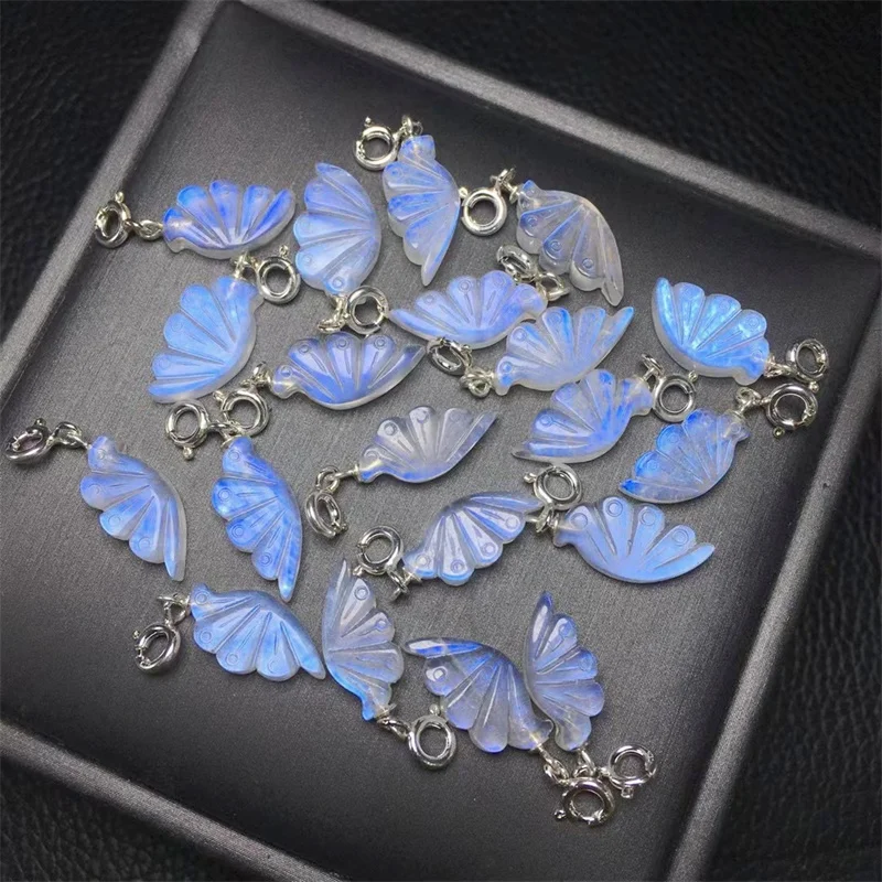 

S925 Natural Blue Moon Stong Wings Pendant Crystal Polishing Exquisite Girl Jewelry Healing Fengshui Stone Gift