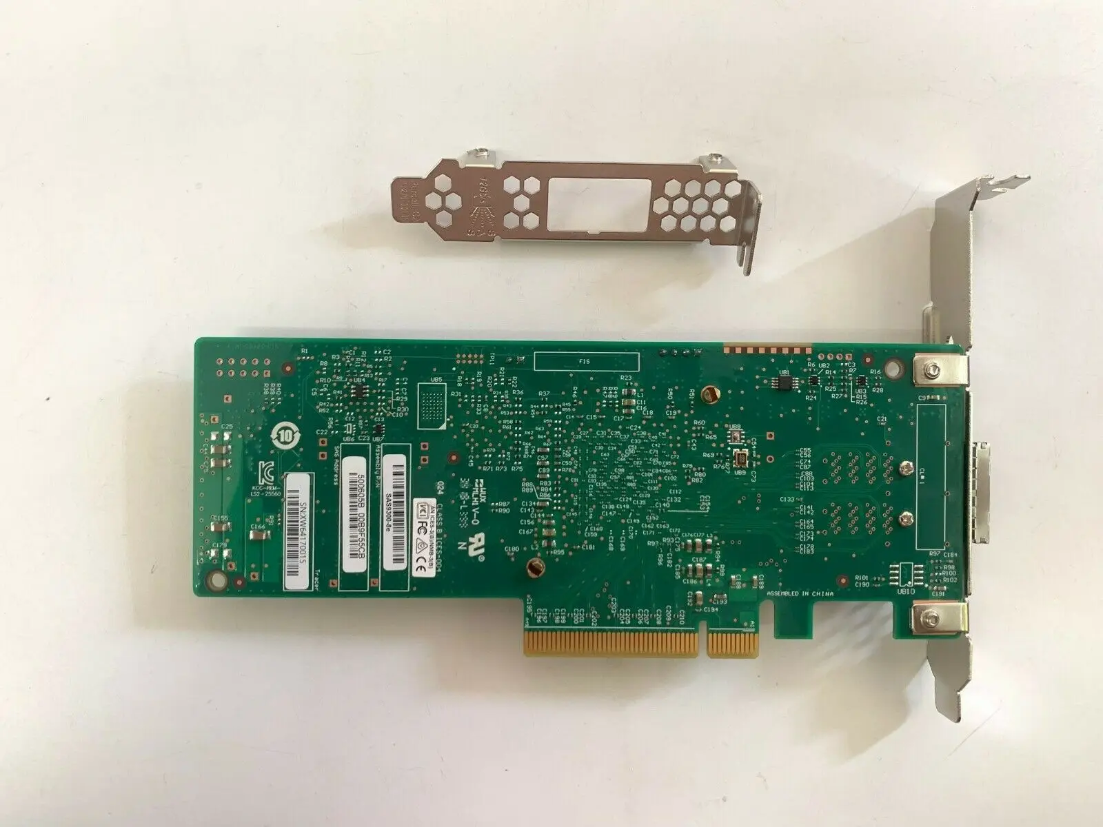Broadcom LSI SAS 9300-8e 12Gb/s 8-port SFF8644 PCIe 3.0 IT mode control