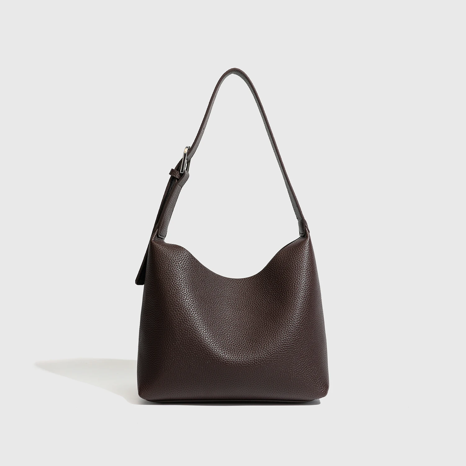 

2025 winter new fashion high-end frosted leather women's handbag retro commuter bucket large capacity single shoulder armpit bag