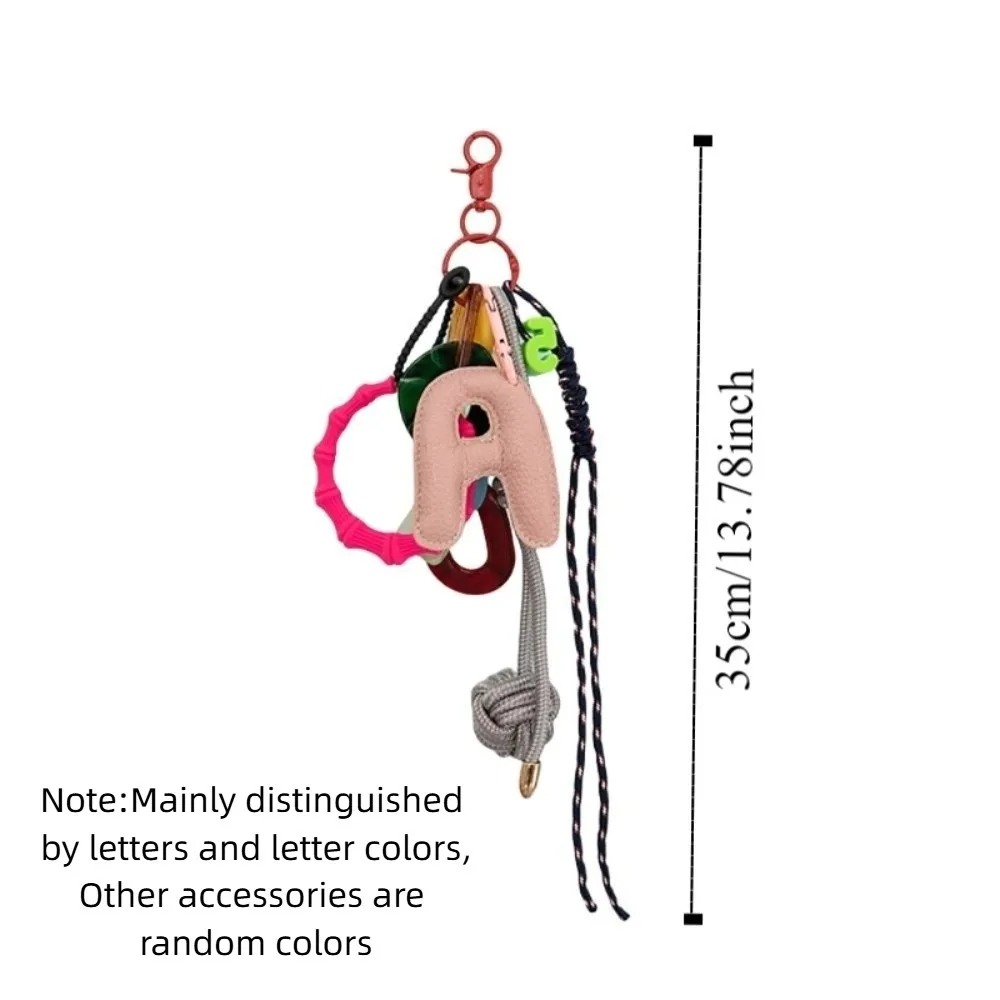 Porte-clés en cuir PU avec lettres anglaises majuscules, décor de sac à dos, combinaison de nom et de lettre, pendentif, cadeau de Couple haut de gamme