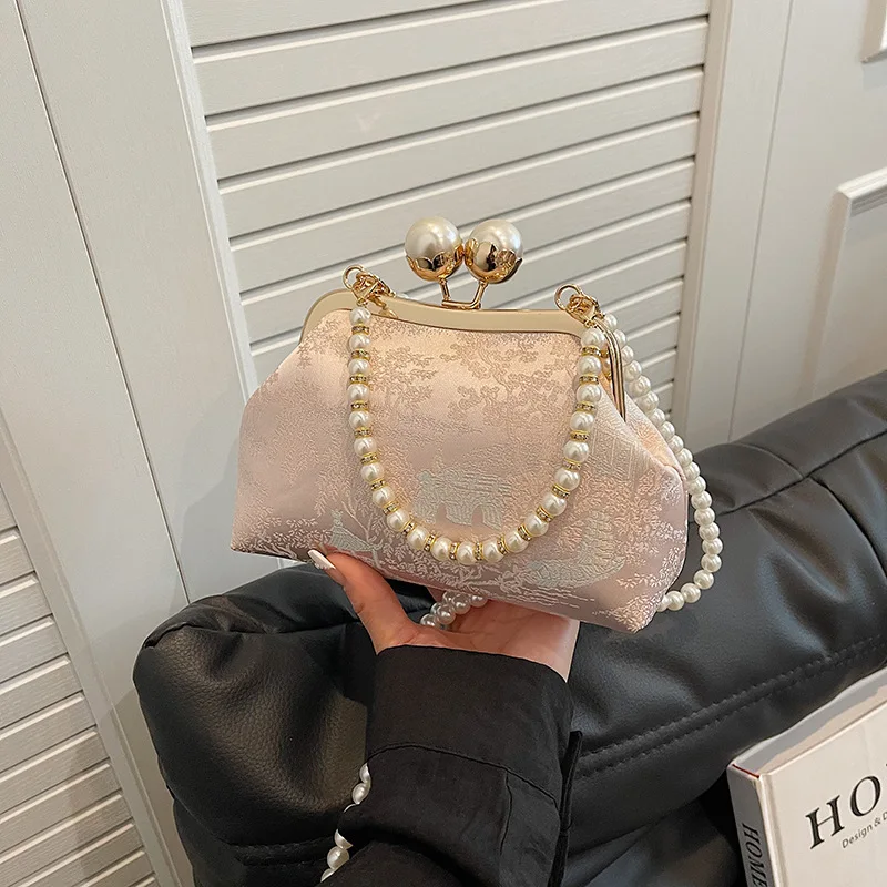 

Large Capacity Lace Clip Women's Bag Embroidered Handbag Elegant National Style Clutch Bag High-End Pearl Shoulder Messenger Bag