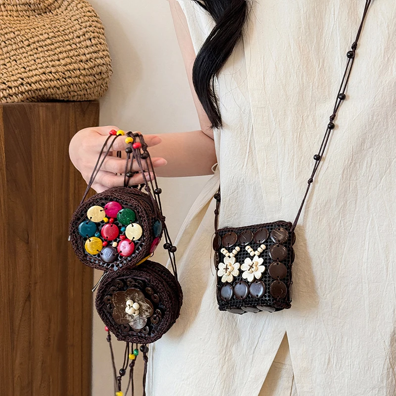 

Bohemian Wood Jewelry Bag Handmade Flower Shaped Weave Bag Geometric Coconut Shell Beads Handbag for Women Girls Accessories