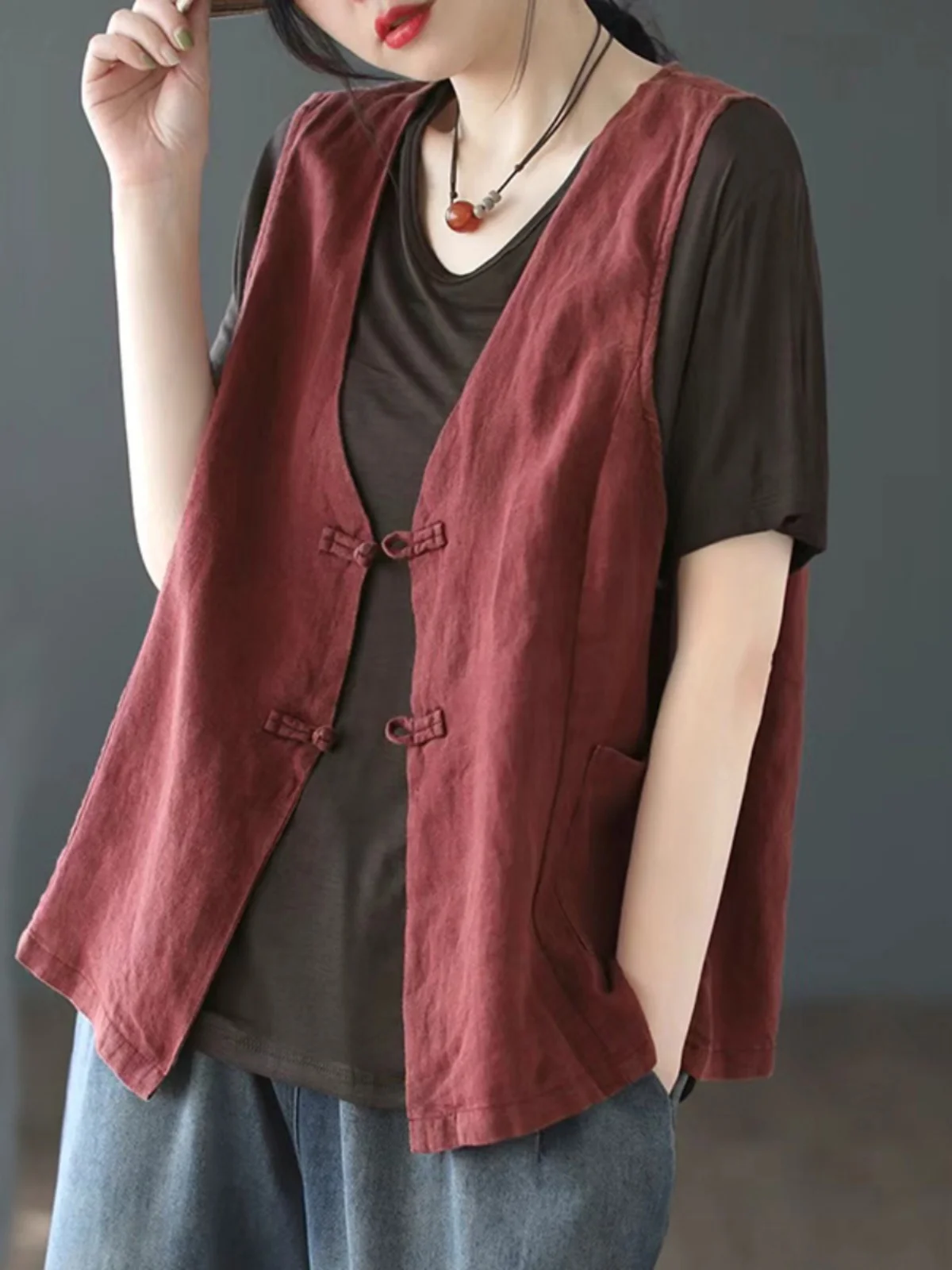 

Женский тонкий льняной жилет Топ с V-образным вырезом на пуговицах Хлопково-льняной тюнер Ретро Sle Чистый цвет Узор для поездок на работу Обычная длина Рабочий дизайн