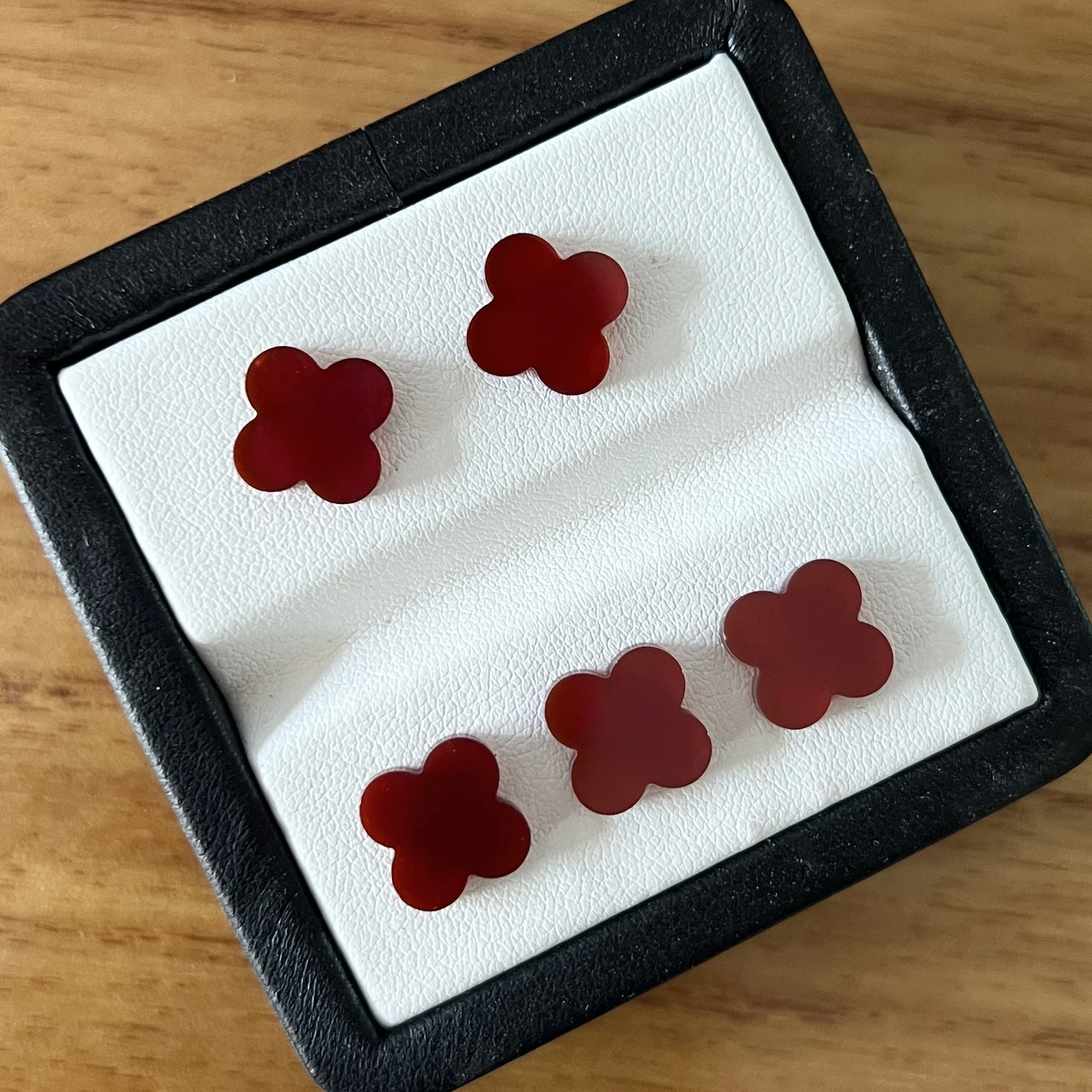 5PCS/Lot 8x8x2mm-14x14x2mm Flower Gemstones Natural Red Agate Four Leaf Clover Stones For Pendant