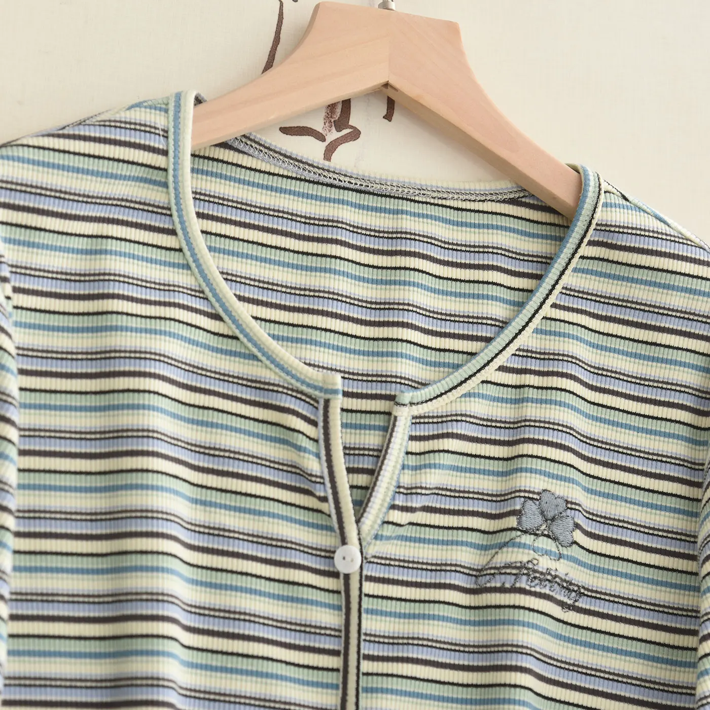 Summer 2026 Women's Slim Fit Striped Short Sleeve T-Shirt Casual Style round Neck Casual Fashion Color Block Navigation Theme