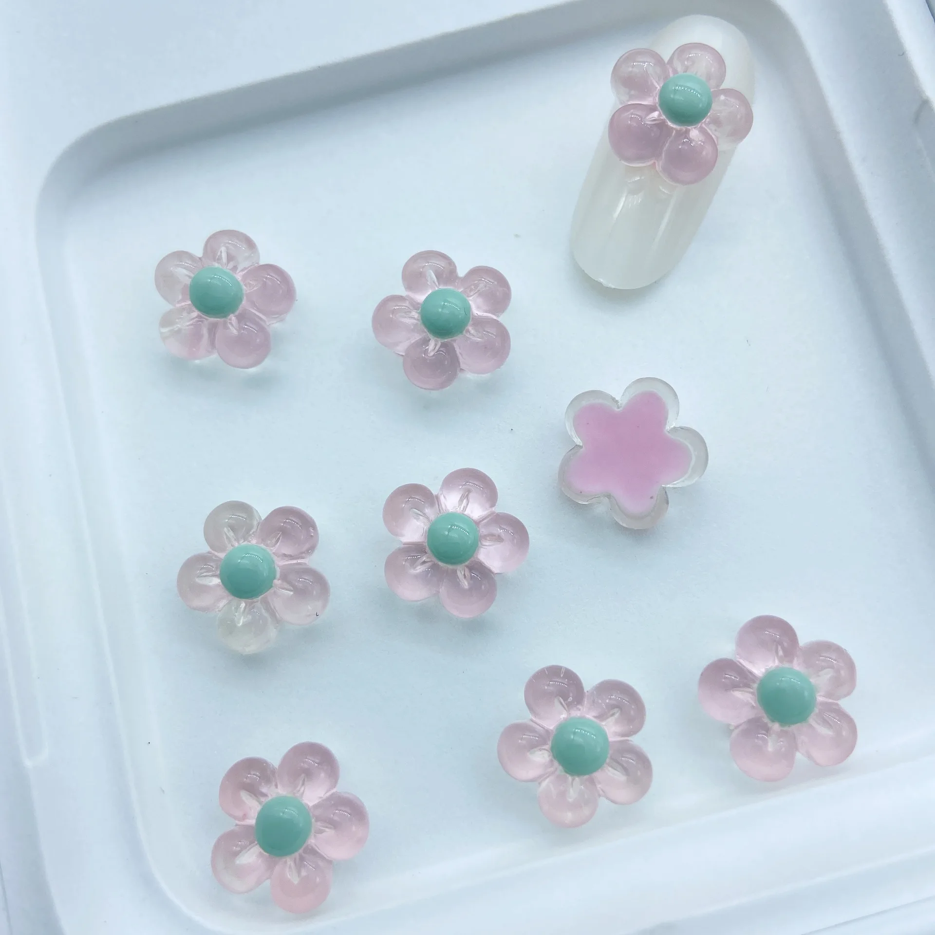 10Pcs 수지 태양 꽃 네일 부품 얼음 투명 일본 Kawaii 손톱 라인 석 장식 3D 젤리 다채로운 손톱 액세서리 12.5mm