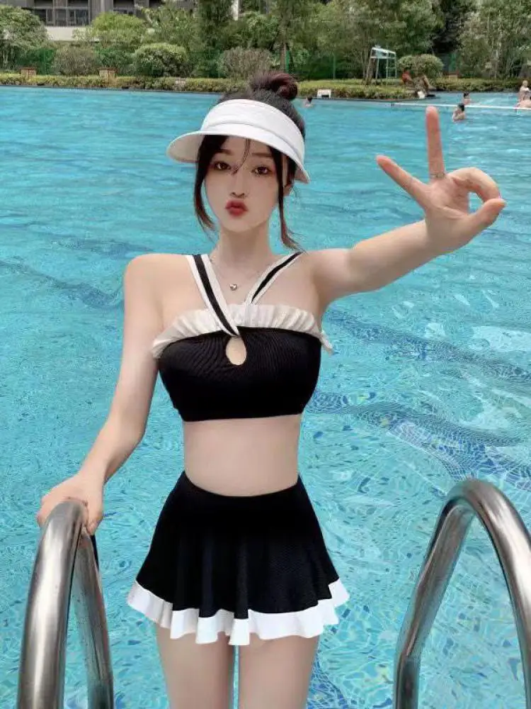 

Summer Two Piece Sets Women Black Red Patchwork Sleeveless Ruffles Backless Short Halter Tops And High Waist Pleated Mini Skirts