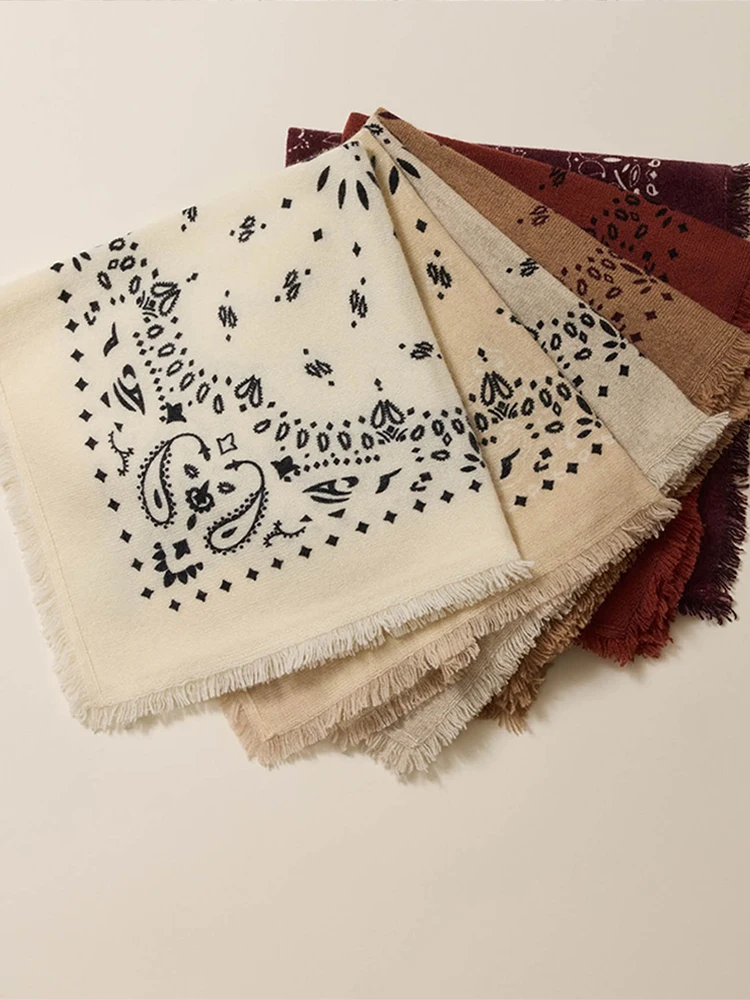 Pañuelo Cuadrado con Estampado Paisley, Ligero y Transpirable para Mujer, Accesorio de Moda Casual para el Día a Día 2026