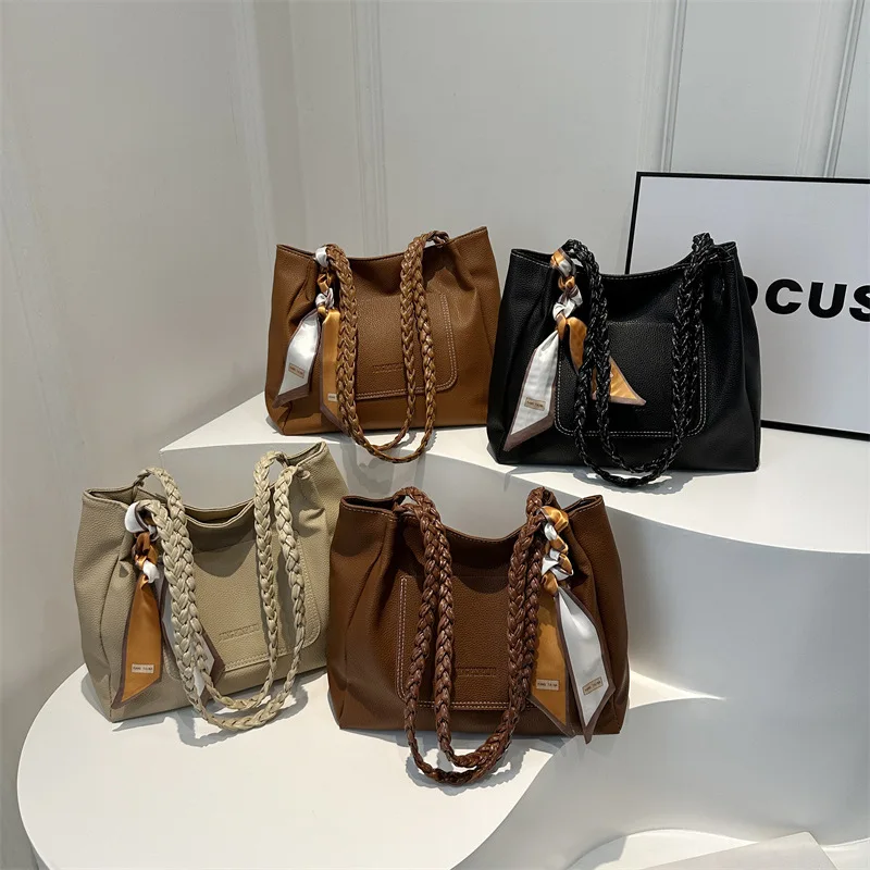 

Ранняя весна 2022. Новинка! Женская большая сумка с шелковым шарфом | Сумка через плечо/подмышки в корейском стиле в стиле ретро | Универсальная пригородная сумка