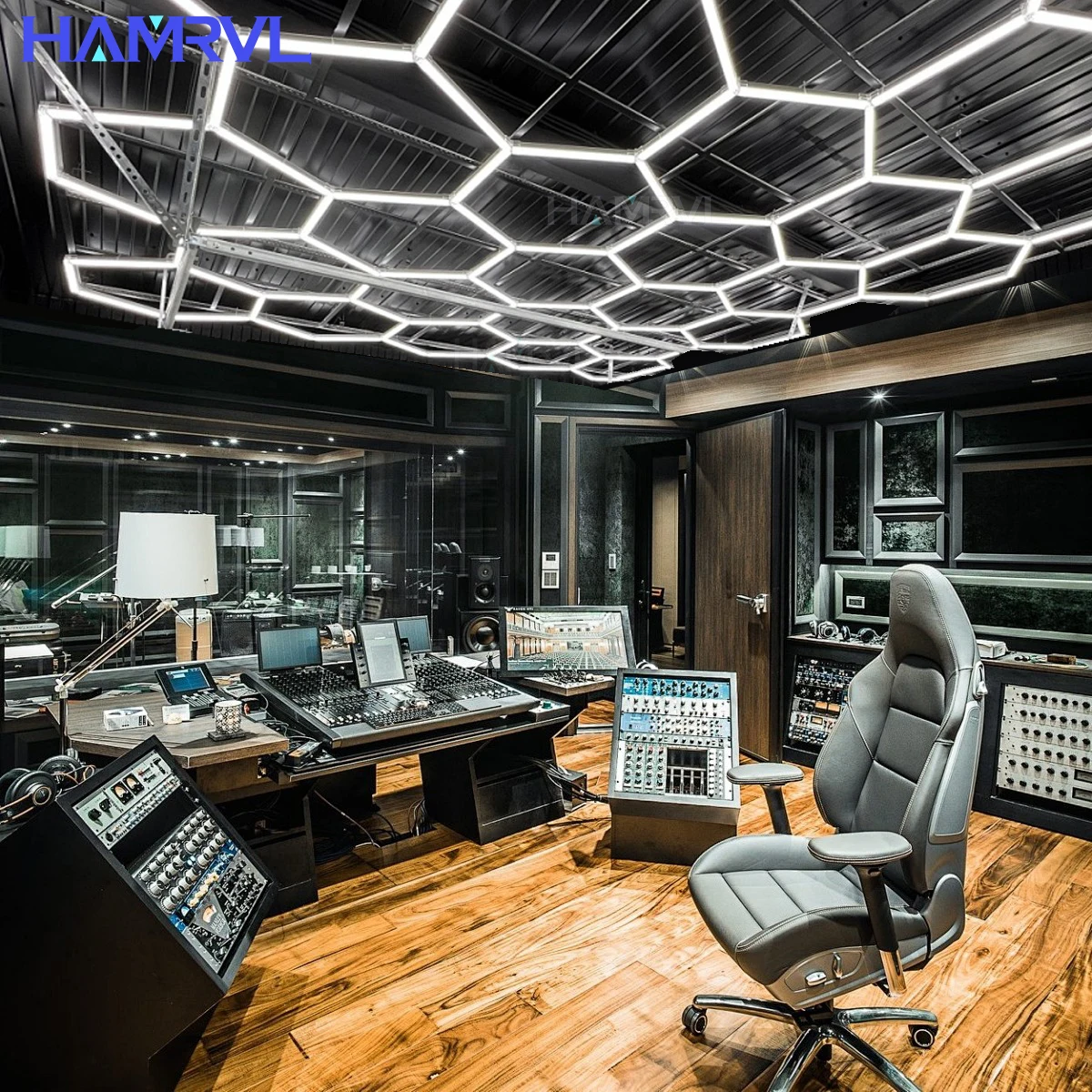 

Hexagonal LED Ceiling Light - Energy saving, AC110V-240V， Honeycomb design, suitable for garage, car display, and store lighting