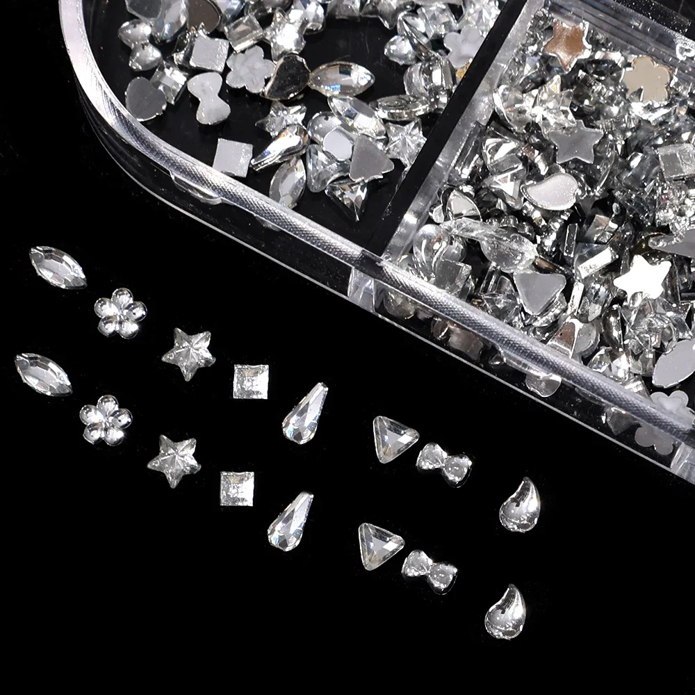 12 Gitter Mini-Nagelkunst-Strasssteine, gemischt, 3D-Acryl mit flachem Boden, Diamantfarbe, weißer Glitzerstein, Maniküre-Dekorationszubehör