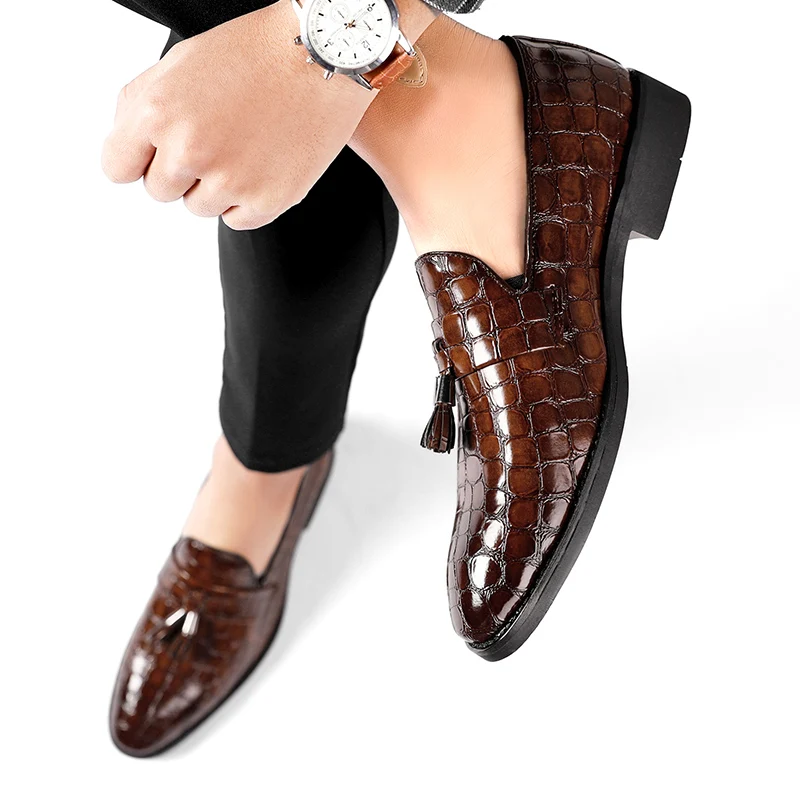 Men's comfortable driving shoes Casual Flats Shoes Wedding Party Outdoor Strolling Shoes  Business formal dress  fashion Loafers