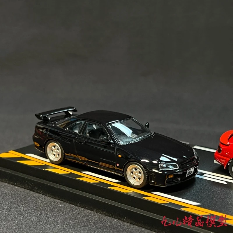 Japońskie anime 1:64 Mazda NA6CE Nissan ER34 odlewane ciśnieniowo symulacyjne modele samochodów, ozdoby dla dorosłych, zabawki dla chłopców, prezenty dla dzieci