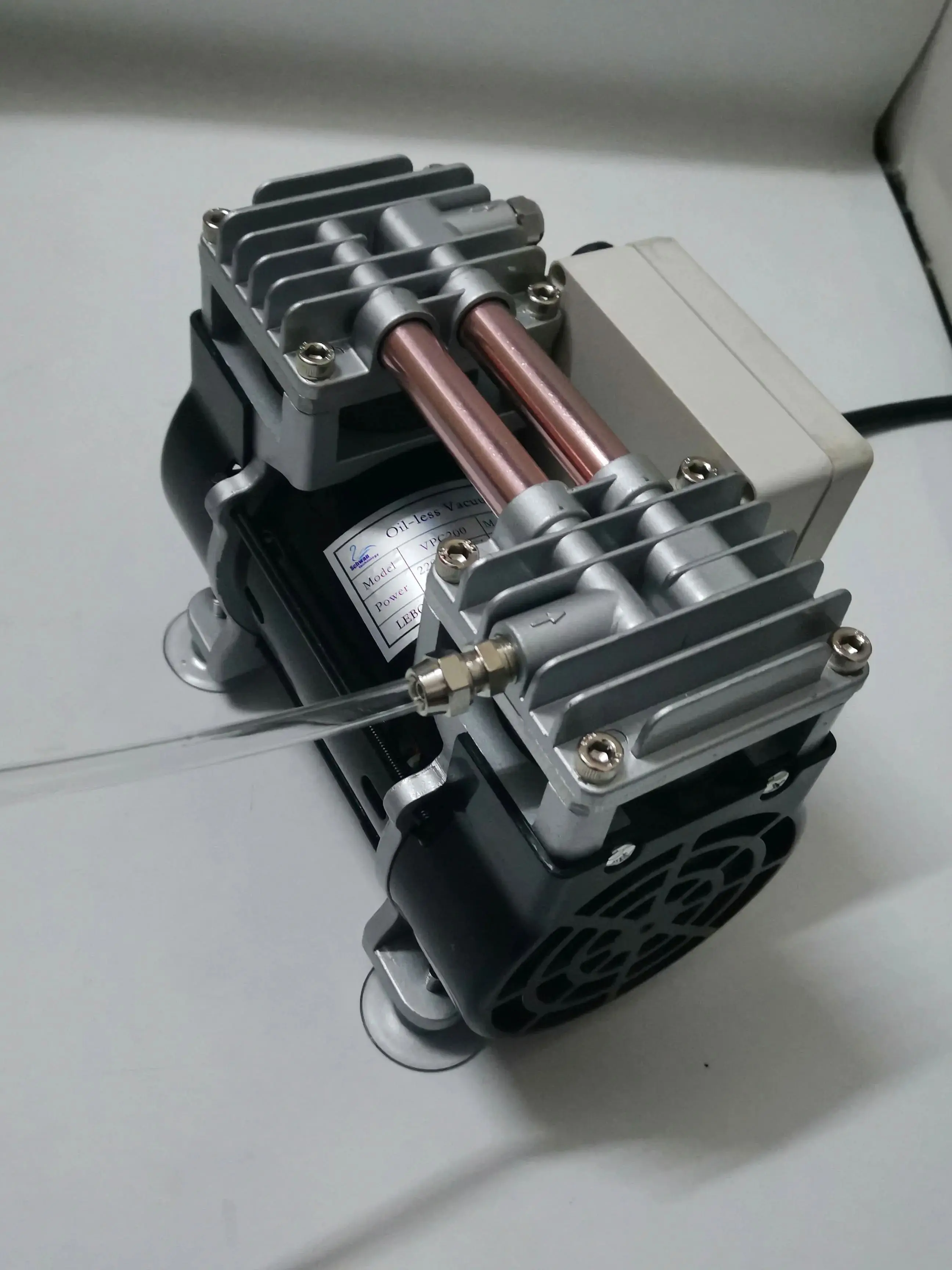 

VPC200 Oil-Free Diaphragm Vacuum Pump 110V/220V for EZ4 Compact Laboratory Spin Coater Spin Processor