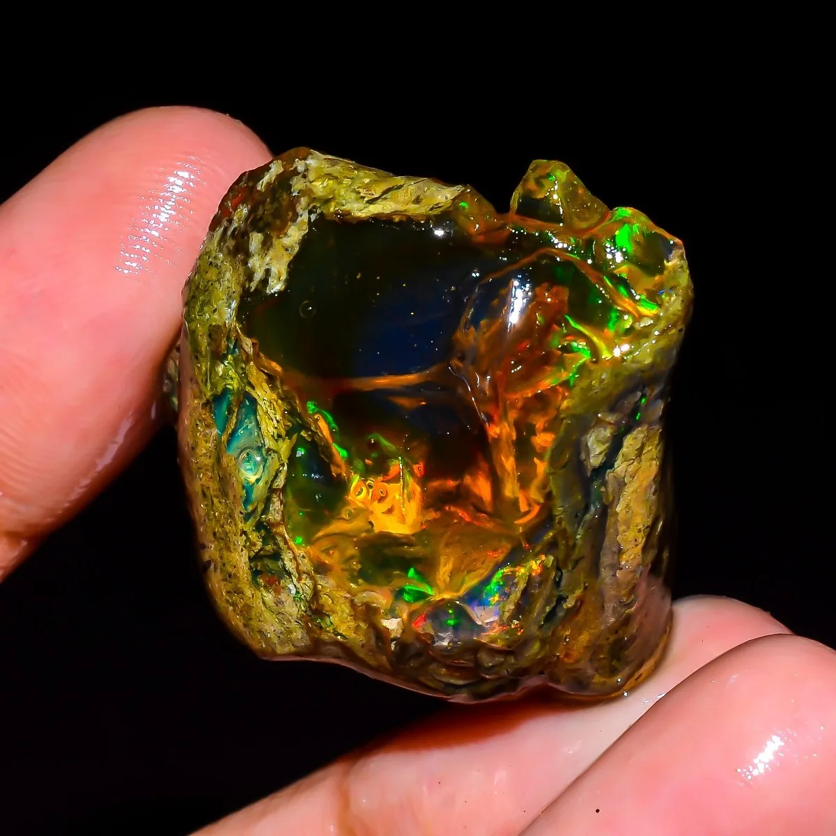 AAA+ Natural Ethiopian Opal Rough 25-80CT Rainbow Flash Loose Stone Jewelry Making Randomly Selected One