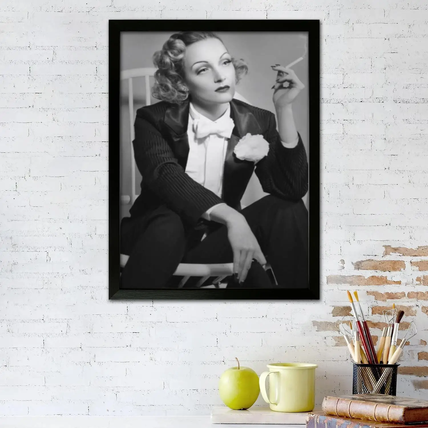 marlene dietrich Canvas Art Poster and Wall Art, Picture Print, Modern Family Bedroom Decor,Decorative painting