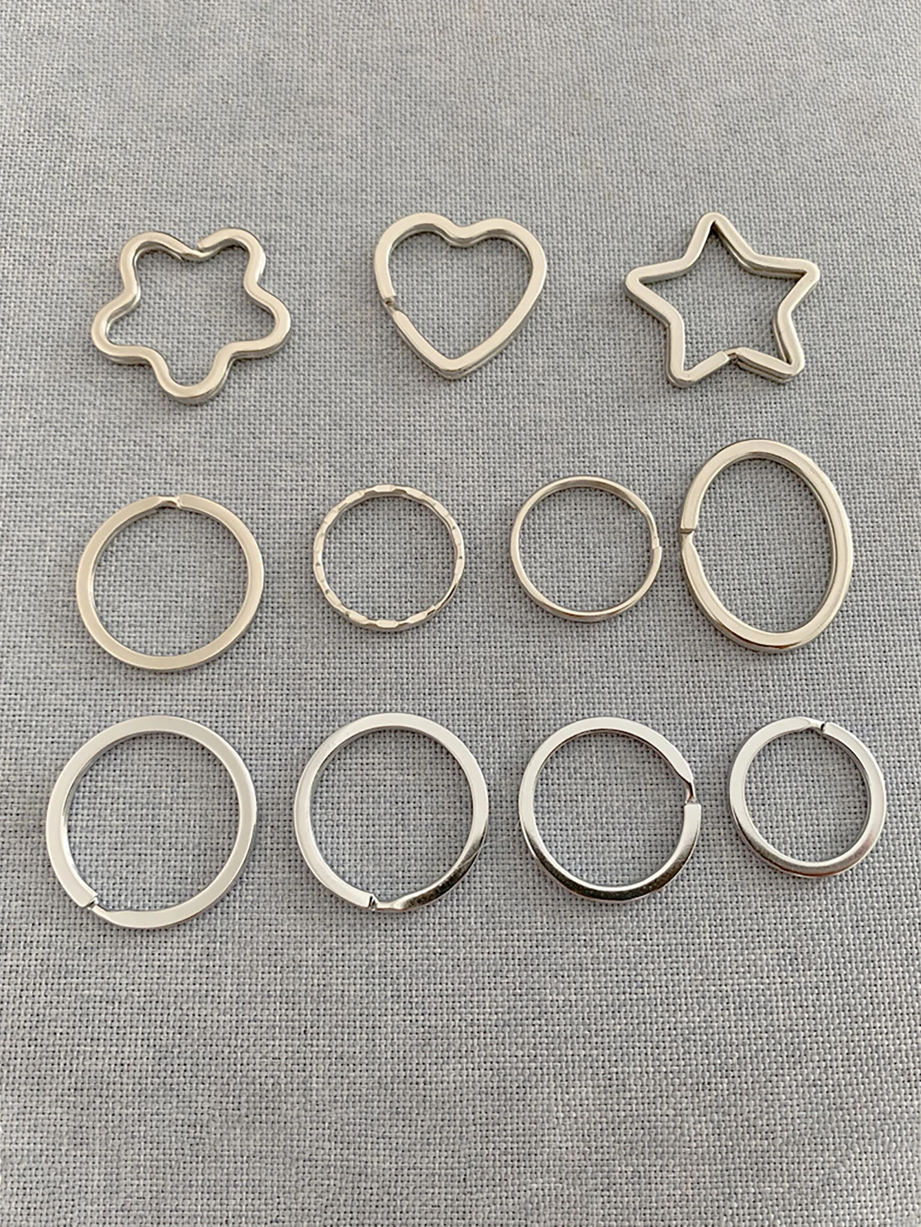 10Pcs Heart/Plum Blossom/Oval Shape Metal Key Rings Split Keychains DIY Jewelry Craft Supplies Bulk Pack for Accessory Making