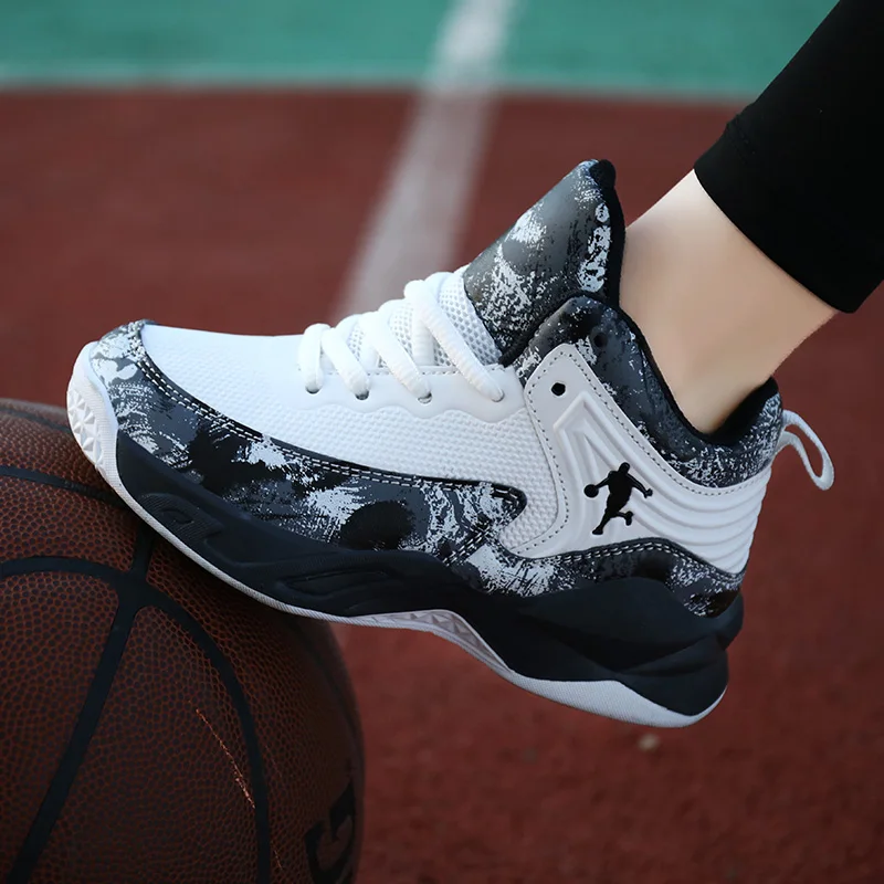 

2023 New Boys' Brand Children's Basketball Shoe Thick Sole Anti Slip Children's Sports Shoe Children's Basketball Training Shoe