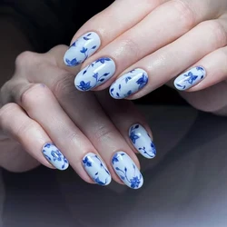 24 Pcs Glossy Short Square Press On Nails Blue And White Christmas Fake Nails Porcelain Pattern Reusable Wearing False Nails