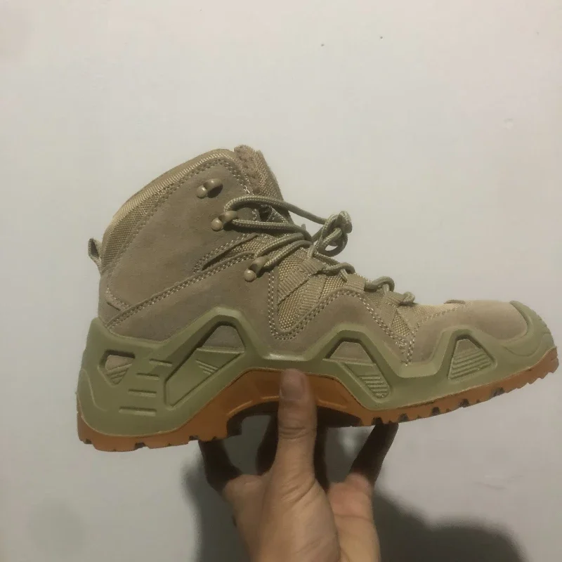 2024 baru kedatangan sepatu Hiking untuk pria ukuran besar 46 47 sepatu olahraga luar ruangan pria antiselip memanjat sepatu pria merek boot militer