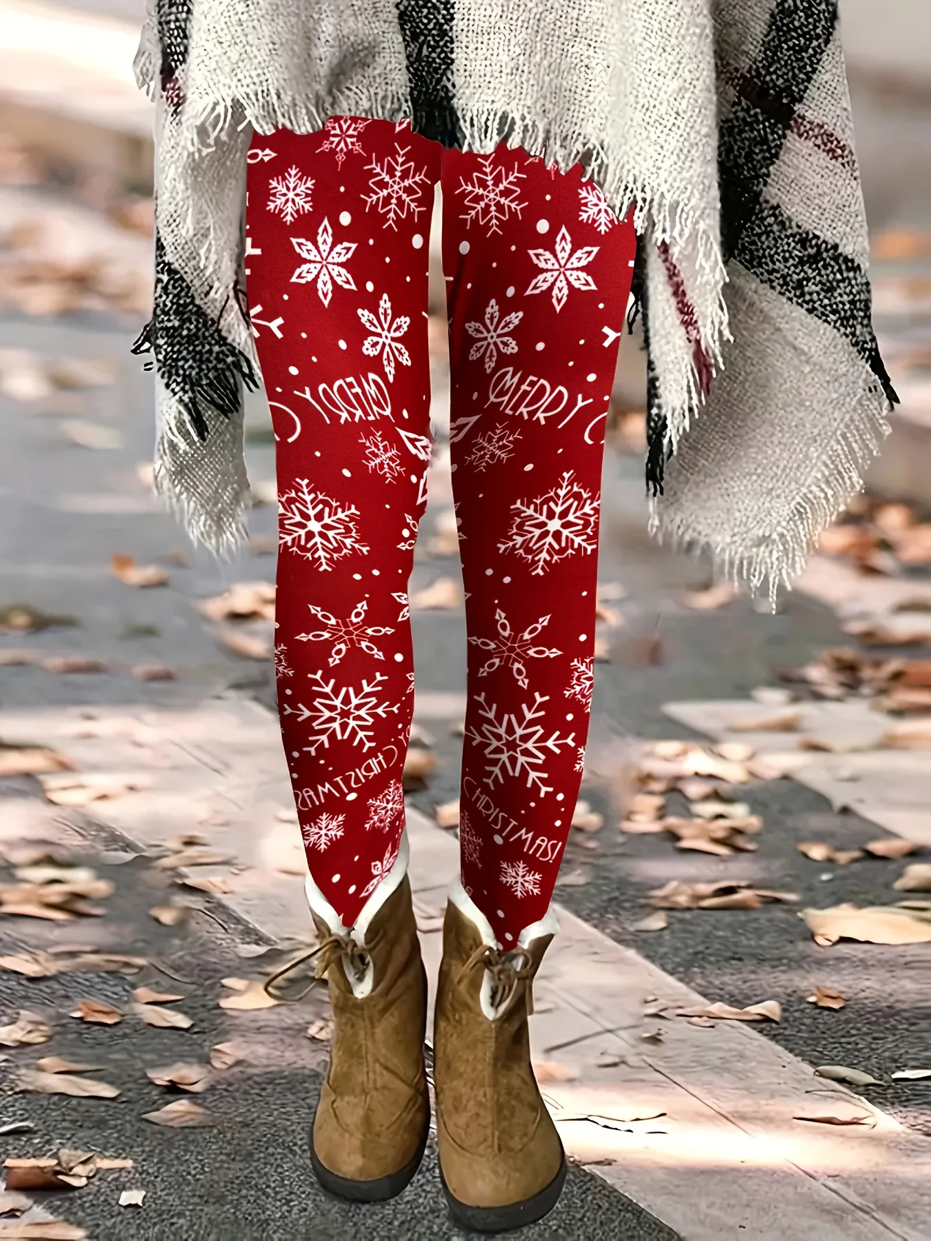 เลกกิ้งฤดูหนาวสำหรับผู้หญิงพิมพ์ลายตุ๊กตาหิมะ ผลิตจากโพลีเอสเตอร์และสแปนเด็กซ์ผสม ขอบเอวยืดหยุ่น เหมาะสำหรับฤดูใบไม้ร่วงและฤดูหนาว