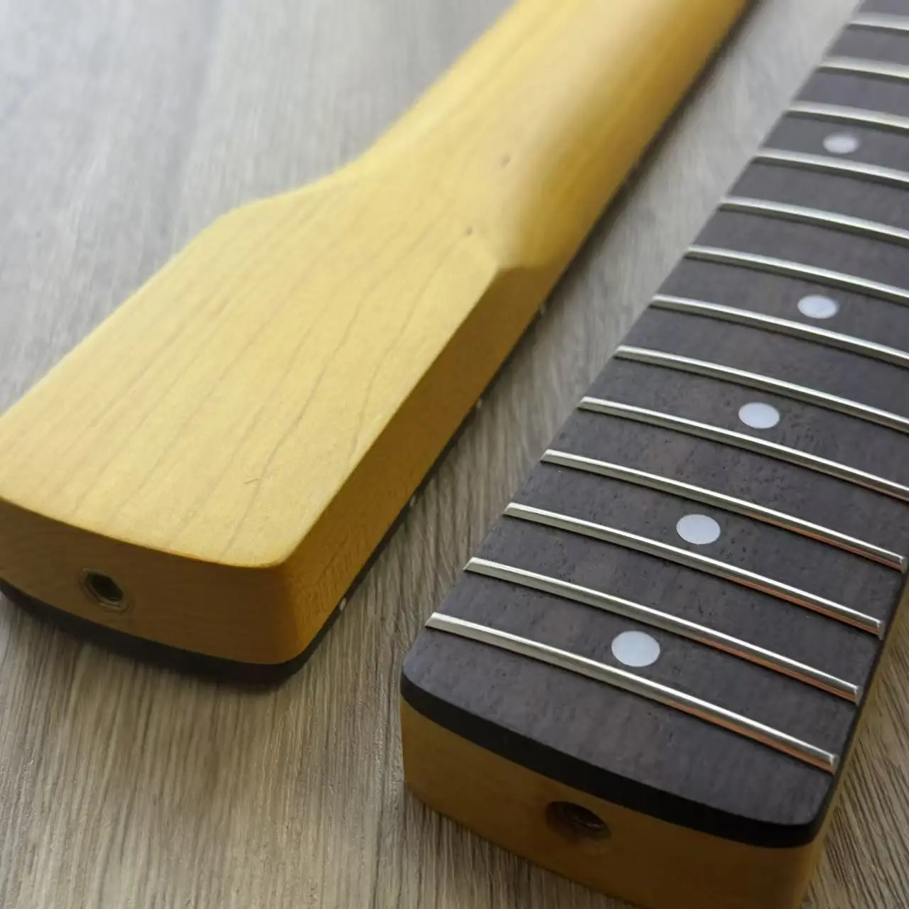 Vintage Spec Guitar Neck for ST/Style Guitars, 1957 Profile, Vintage Tint Yellow, Rosewood Fretboard, 21 Frets