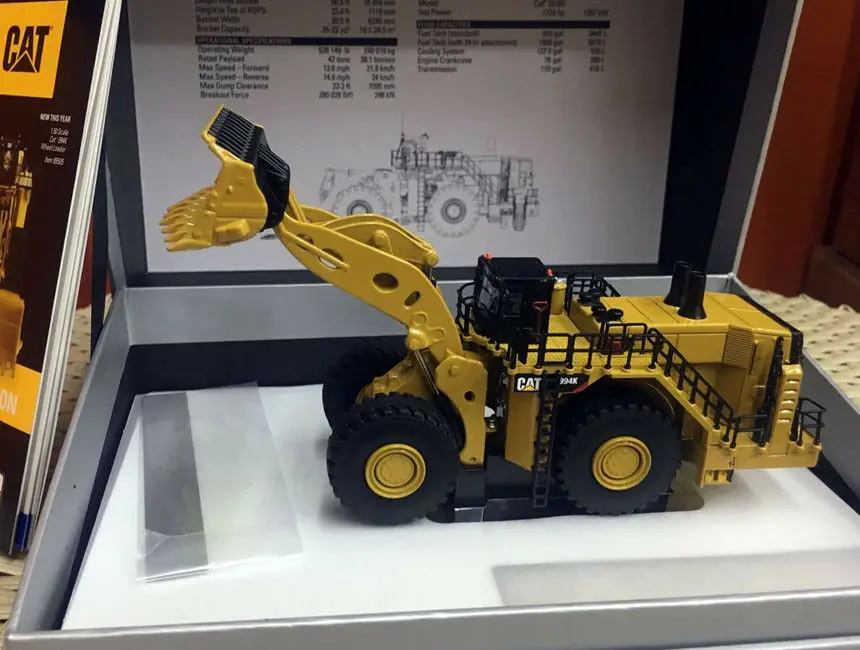 994K Wheel Loader Elite 1:125 Scale Metal Model By DieCast Masters DM85535