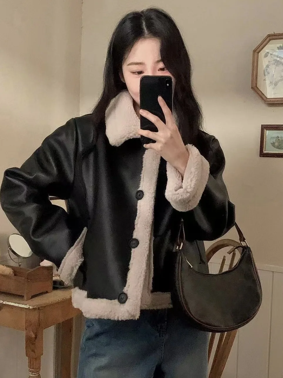 겨울 신상 레트로 퍼 가죽 재킷 여성용 시크 홍콩 스타일 모터사이클 의류 고급스러운 청년 패션