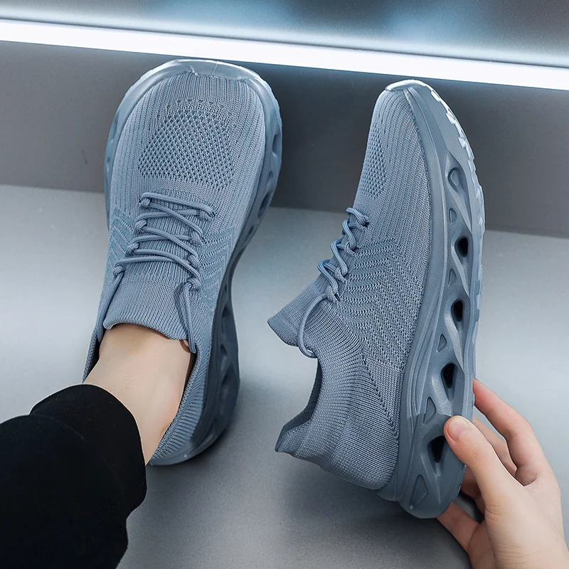 New Arrival Summer Running Shoes Man Woman Breathable Socks Shoes Trainers Men Black Platform Sport Sneaker Men Running Hombre