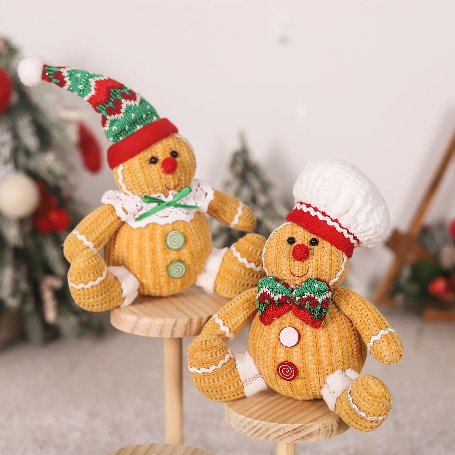 

Christmas Gingerbread Figurine Pendant New Sitting Posture Cartoon Style Chef Hat Accessory for Holiday Decorations