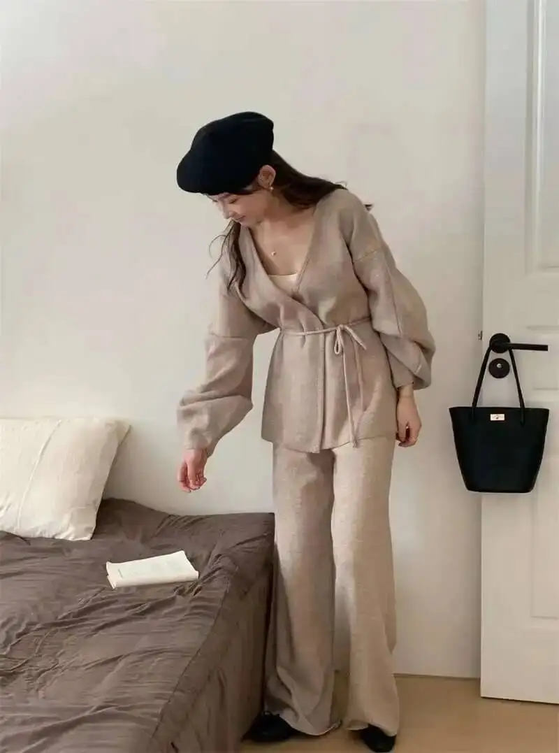 [EWQ] Fashion V-neck Long Sleeve Lace Up Sweater And High Waist Trousers Casual Women Knit Set Clothing 2025 Autumn New 16O1719