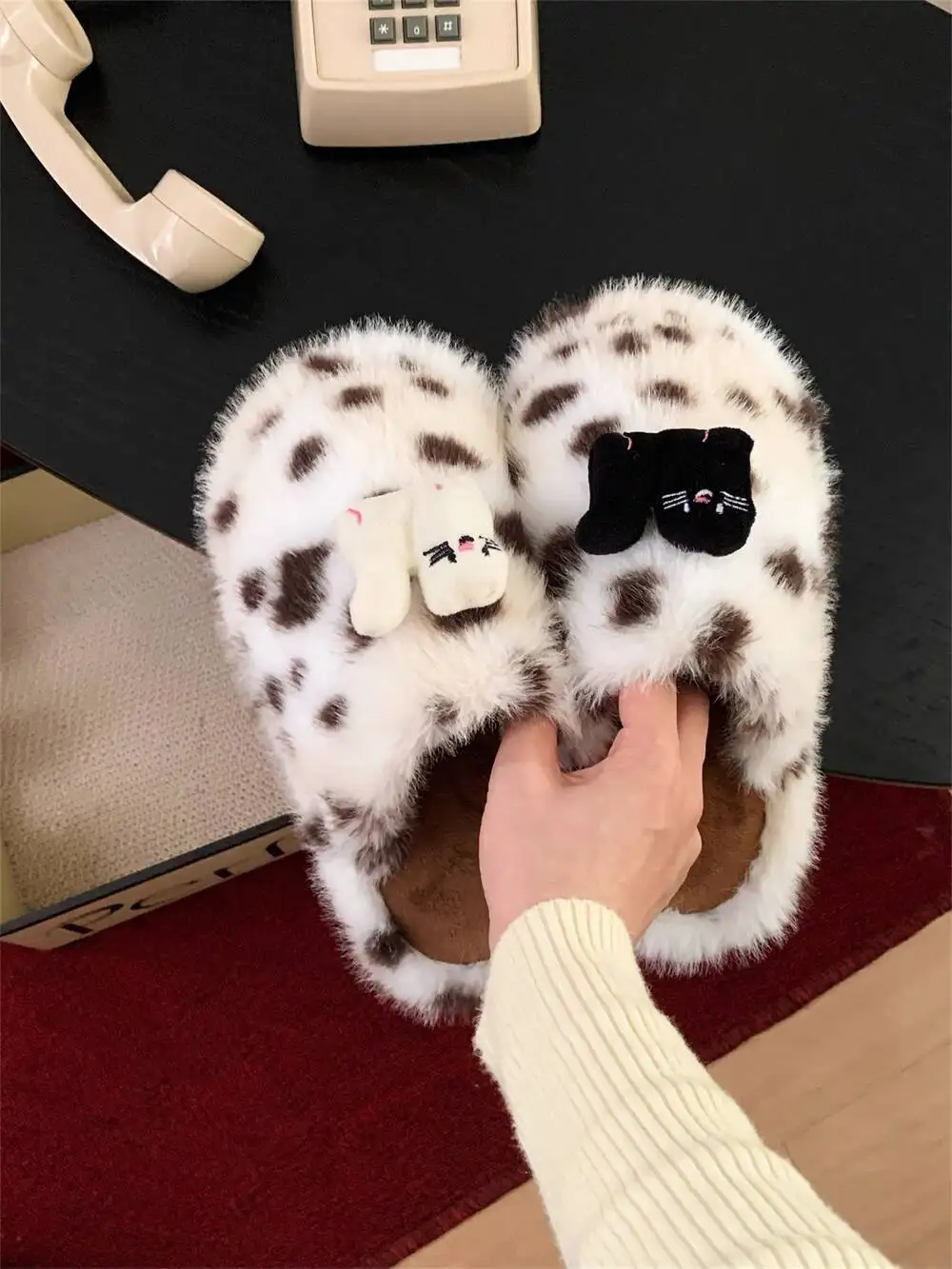 

Women Home Slippers 2025 Autumn Winter Cute Black & White Cat Plush Slippers Women's Student Non Slip Closed Toe Warm Home Shoes