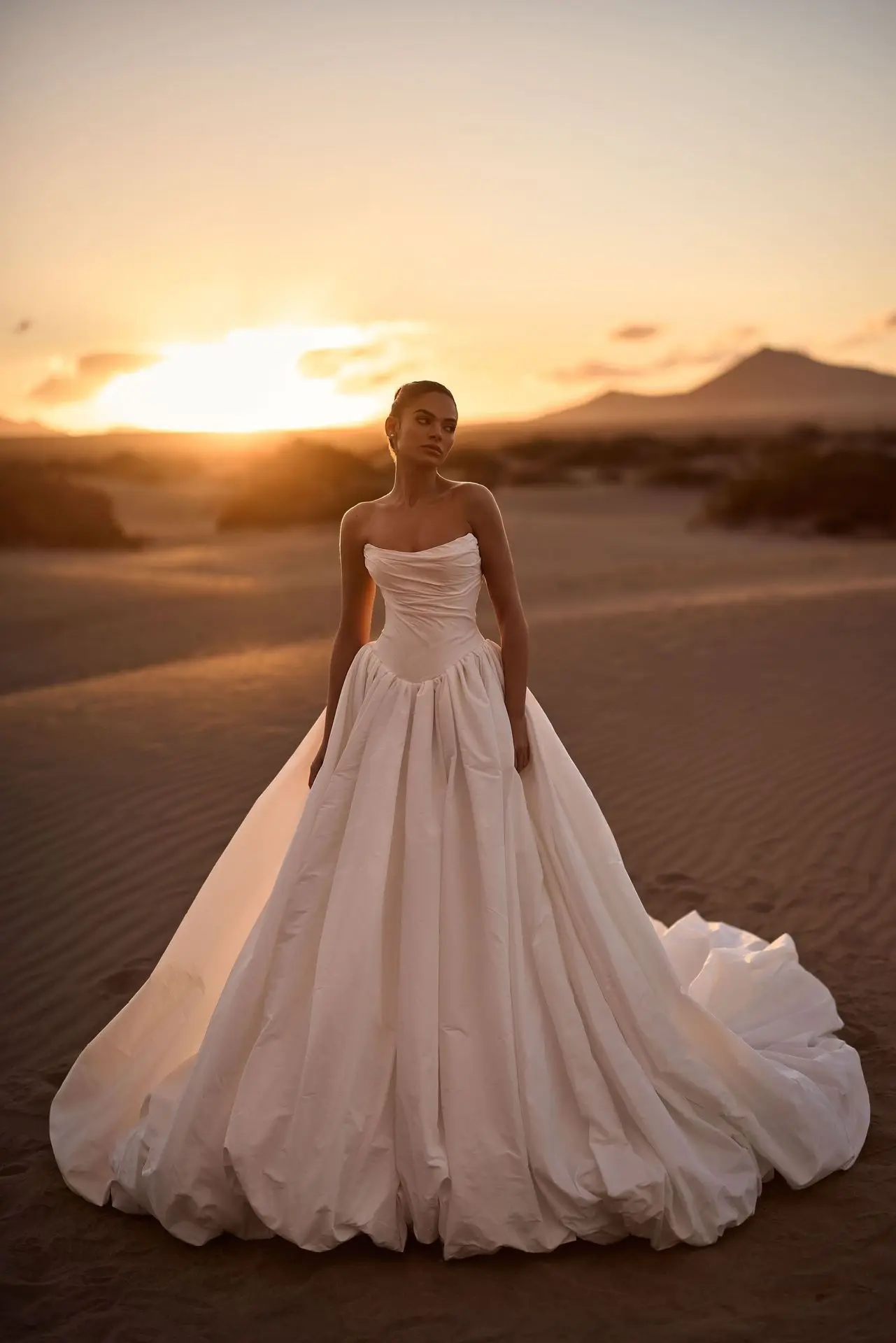 

Satin Wedding Dress Ball Gown Dresses For Bride Vestido De Noiva Minimalista Elegante Vestidos Princesa White Boda Civil Bespoke
