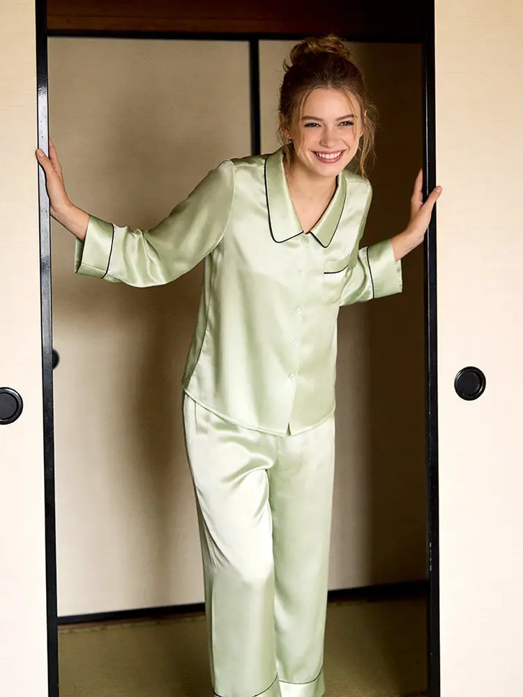 

100% Mulberry Silk Baby Doll Collar Pajamas Solid Color Women's Spring Nightwear Button Down Tops and Trousers PJ Set Loungewear