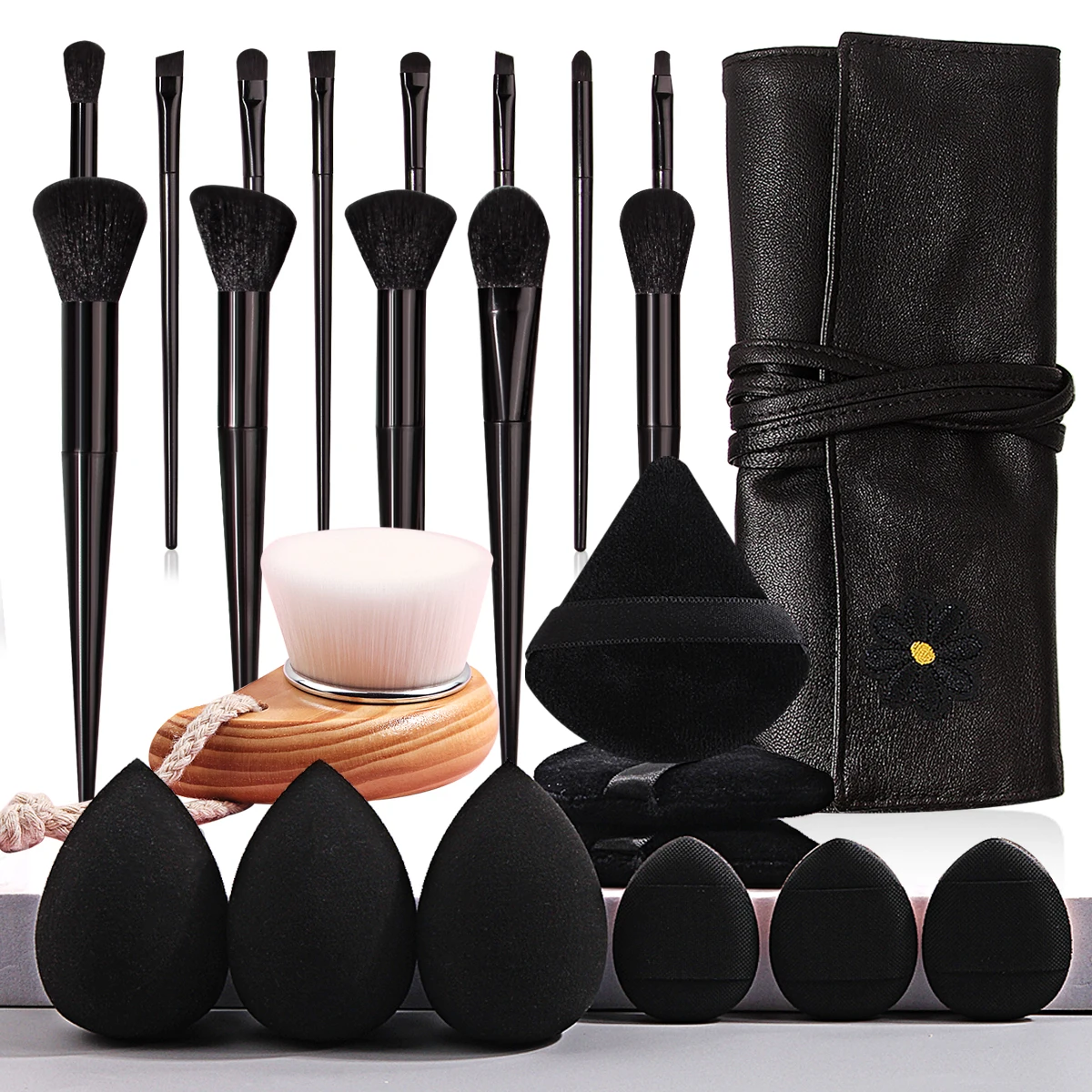 Common Makeup Brush Set Professional Foundation, Blush and Eye Shadow Brushes, Sponge Makeup Puffs, Face Wash Brush, Makeup Bag