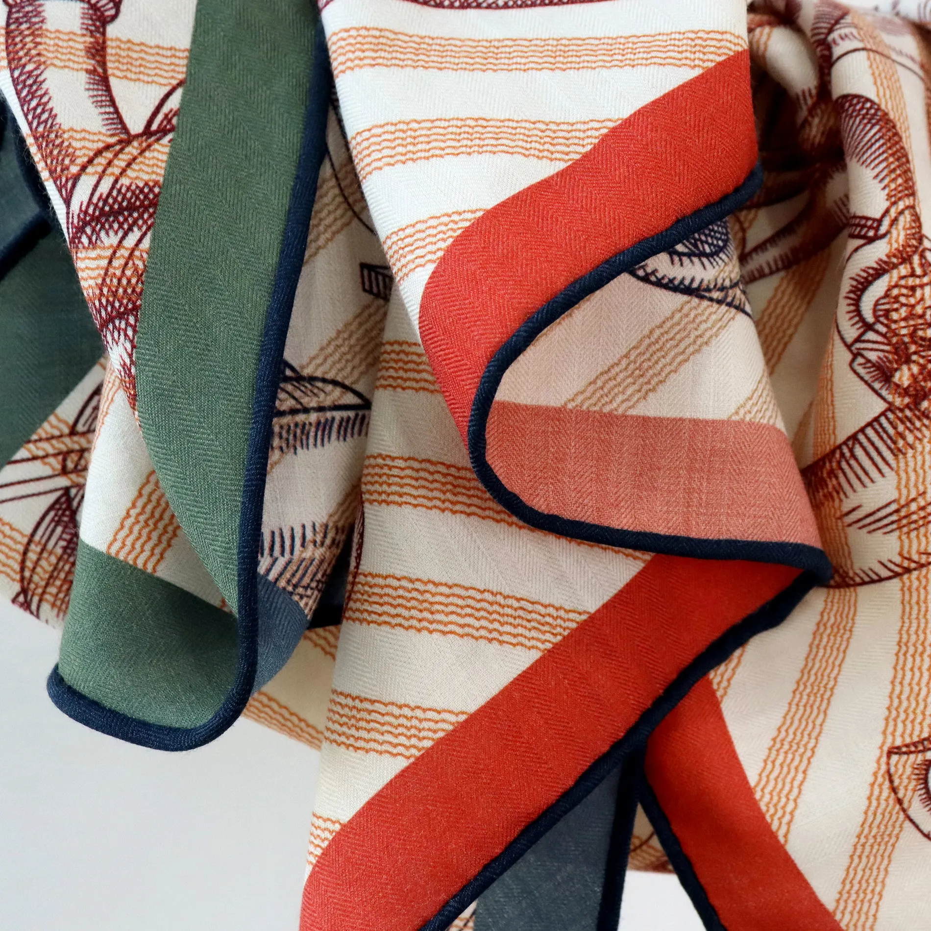 Double Faced Triangle Shape Wool Silk Scarf Women Soft Shawls Luxury Designer Pashmina Head Wrap Stole Christmas Gift