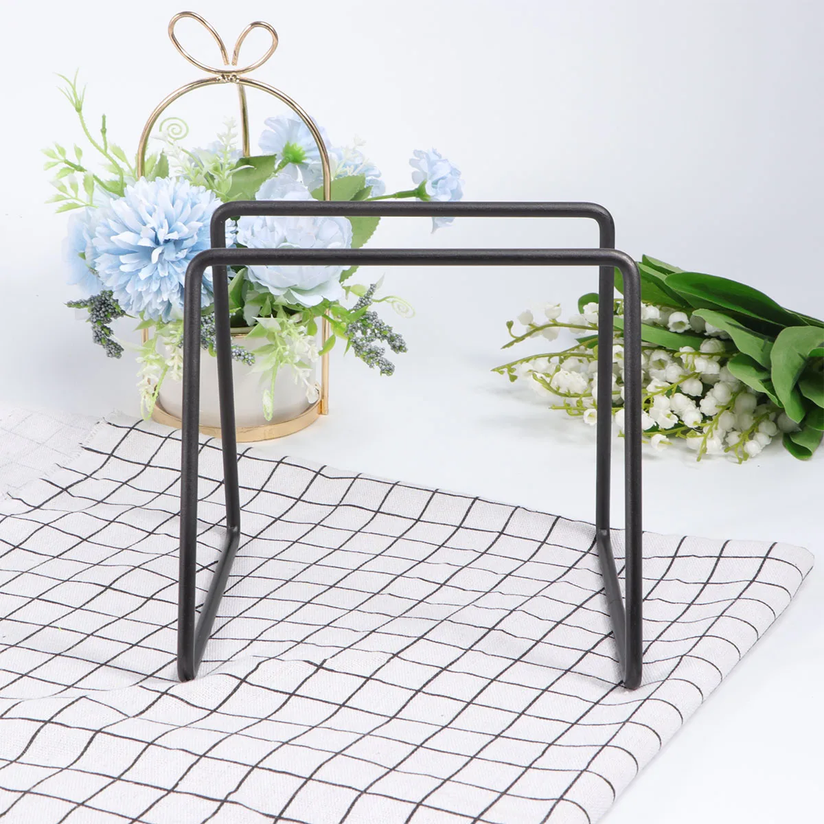 

Metal Coffee Dripper Stand Black Reusable Filter Cup Holder for Brewing Easy to Carry Lightweight Coffee Accessory