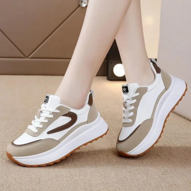 Women Spring and Autumn New Korean Style All-match Casual Sports Shoes Young Student Thick Sole Sneakers Women\'s Running Shoes