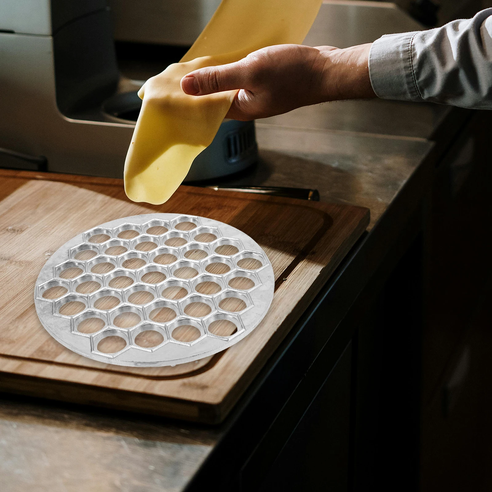 

37 Holes Dumpling Maker Mold Alloy Ravioli Press Tool Machine Chinese Stamp Easy Clean Lightweight Flat Storage Drawer Baking