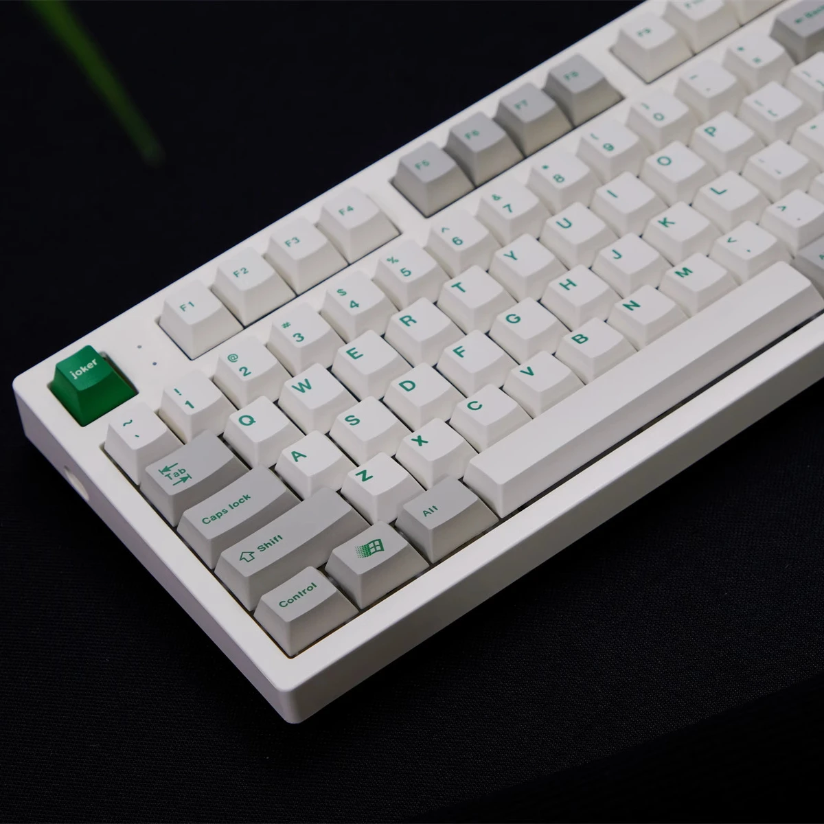 

Keycap PBT Original Height, Sublimation, Mechanical Keyboard Cap Wooting Drunk Deer, Rain 75