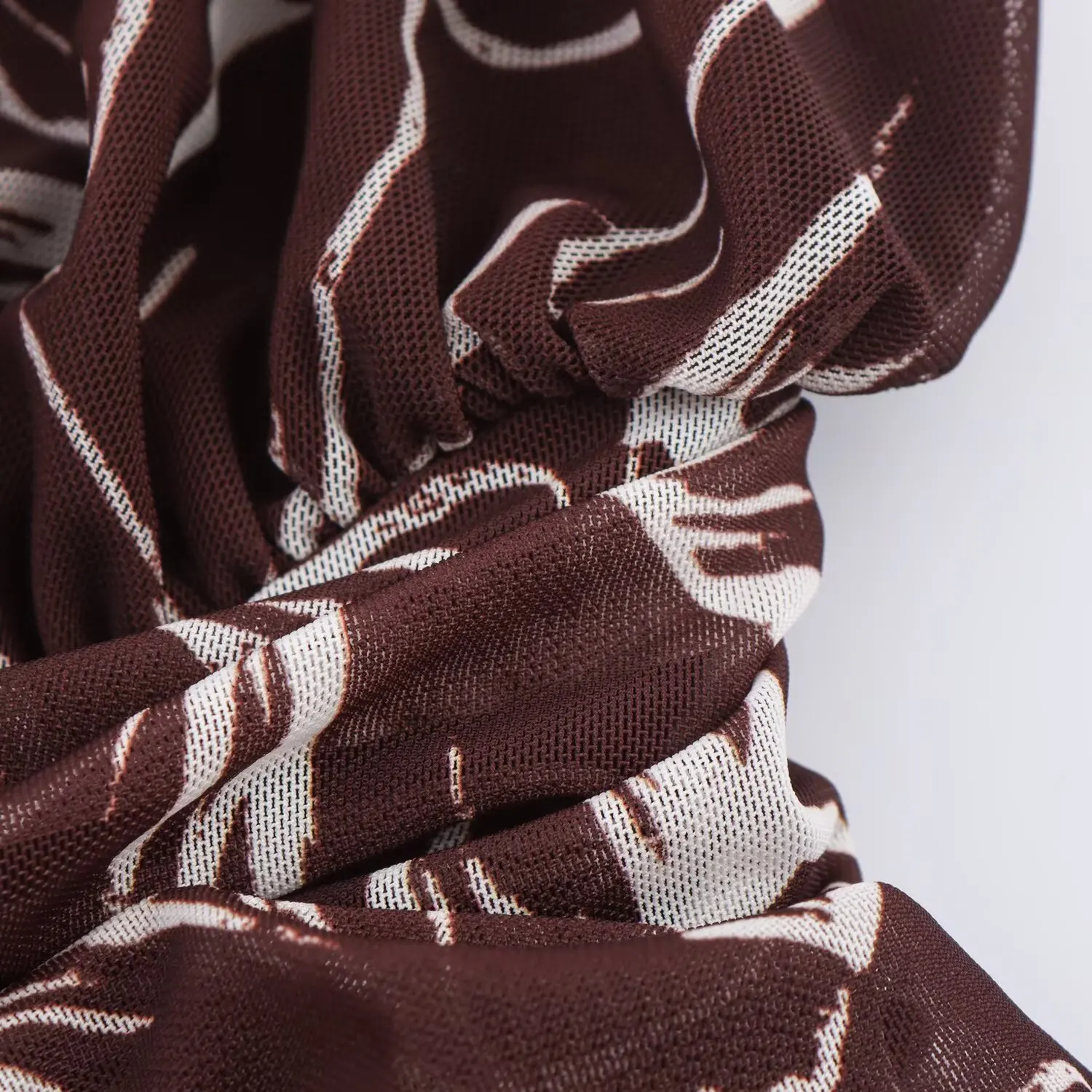 レディースプリントホルターネックロングドレス、新作ファッションオープンバックルーシュミディドレス、エレガントな女性用シックなサマーパーティードレス