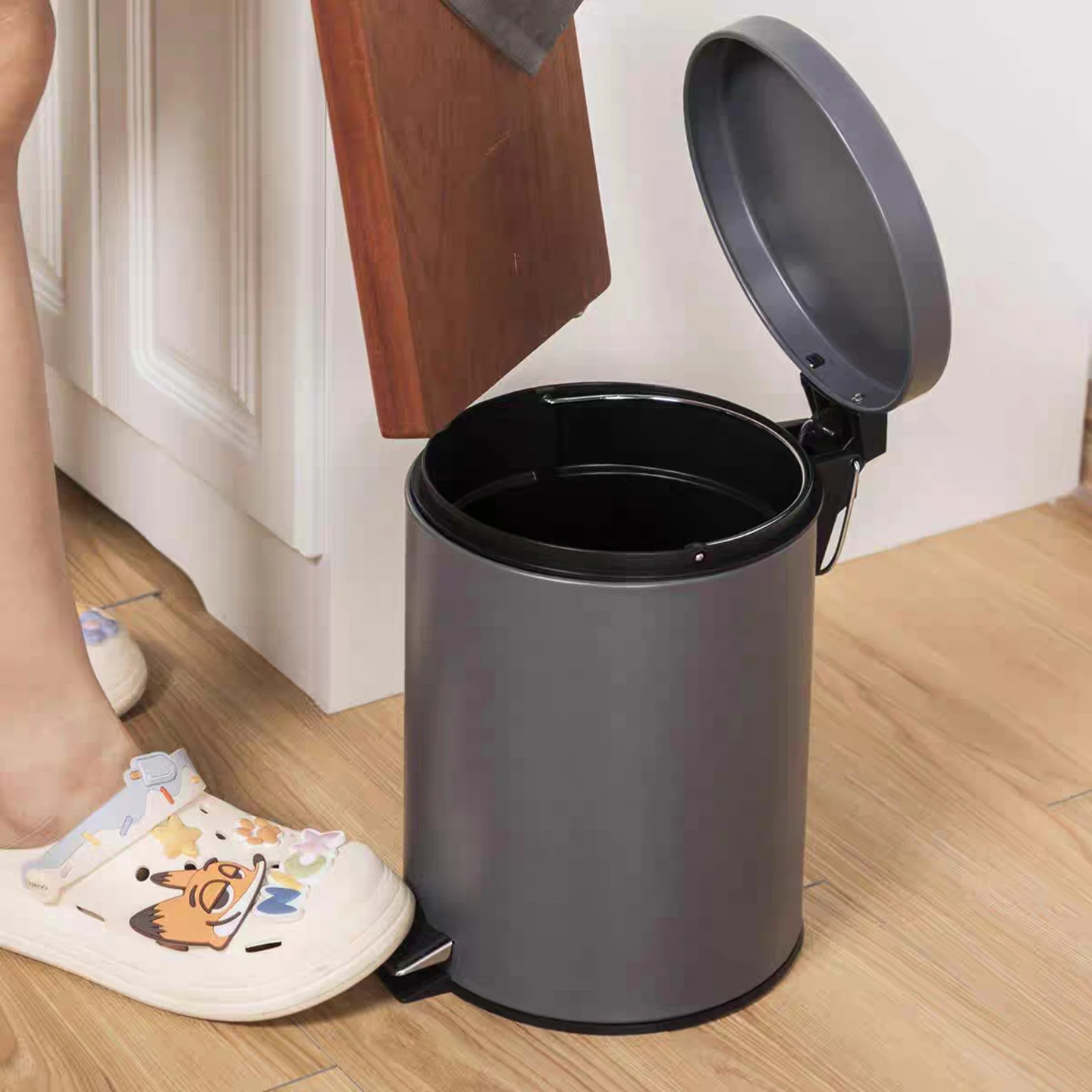 足踏み式金属製ゴミ箱-3l-蓋付き-家庭およびオフィス用-高級軽量丸型ボディ-鉄製-家庭用清掃用品