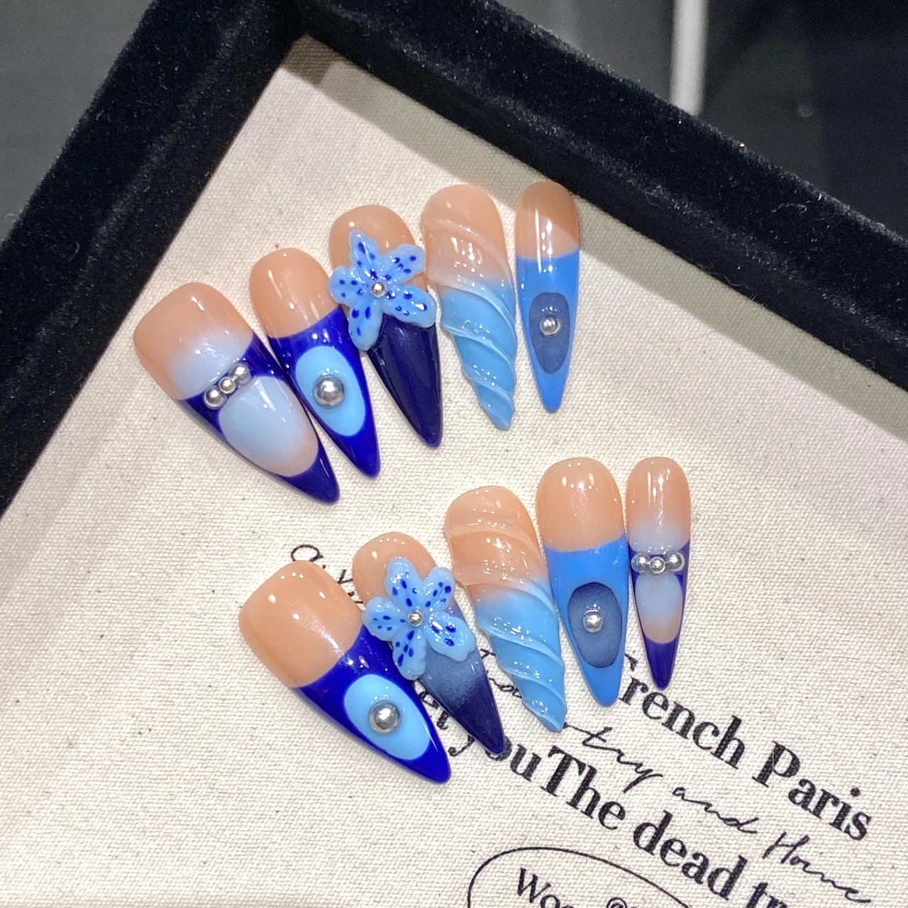 

10pcs Handmade Press-On Nails – European & American Style, （Ocean Carved Design）, Unique Abstract 3D Carved Design