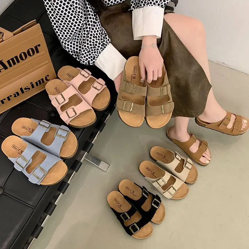 Hot-selling Thick-soled Slippers for Women's Summer Outer Wear New Style Retro Comfortable Fashionable Flat Sandals Gifts