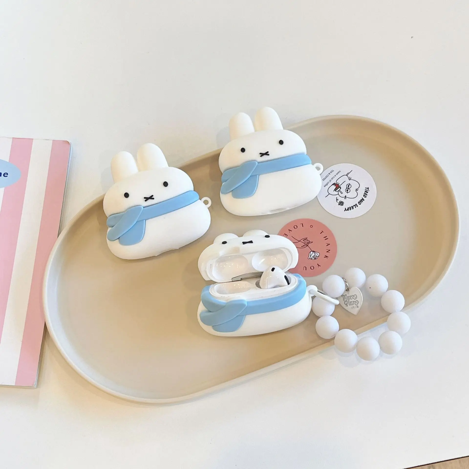 Kawaii Miffy Rabbit Earphone Case Cute Cartoon Scarf Miffy Rabbit Airpods4 Protective Case 1/2 Generation Soft Shell Pro3