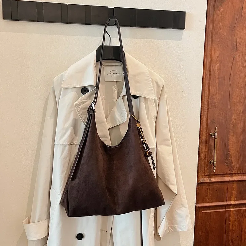 

Vintage Inspired Diaper Bag For Women Luxury Leather Crossbody Bag Elegant Designer Tote Minimalist And Spacious Commuter Bag