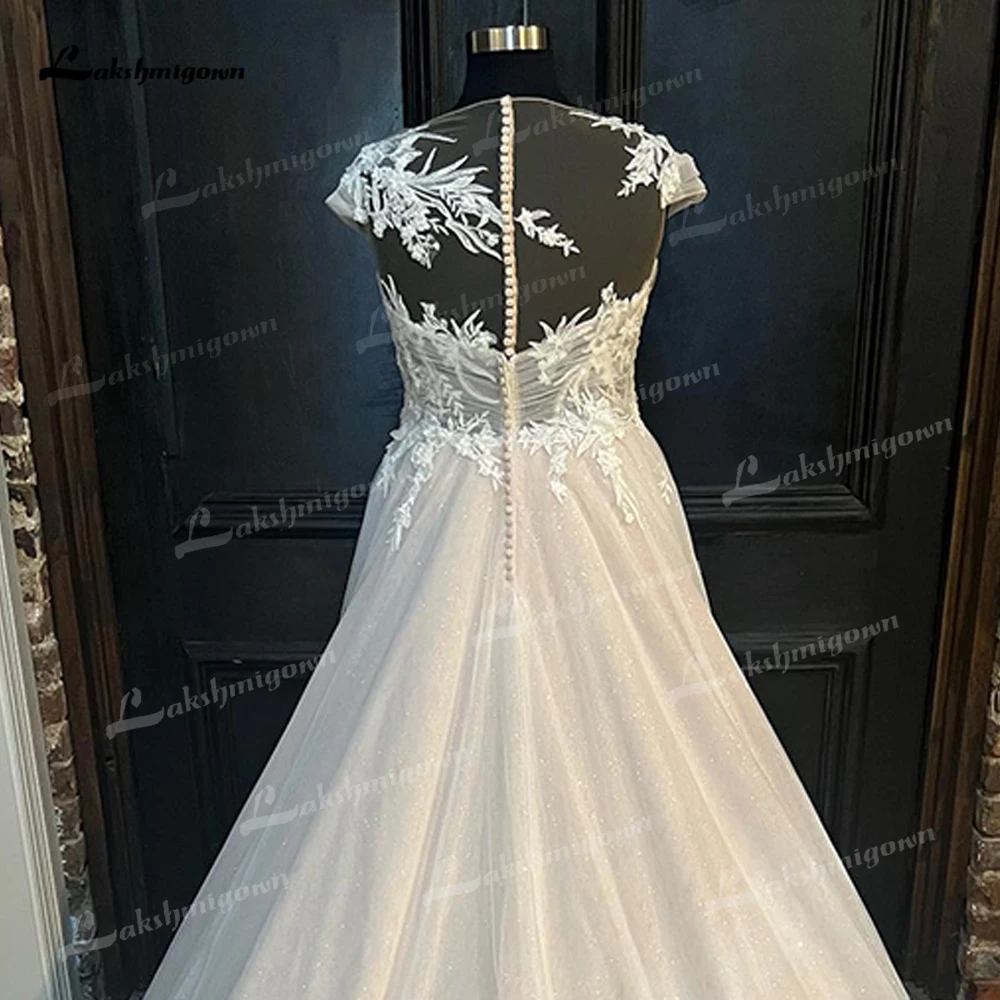 Boho Plus Size A Line Wedding Dresses Elegant O-Neck Short Cap Sleeve Back Button Lace Appliques For Women Bride Gown Sweep Robe