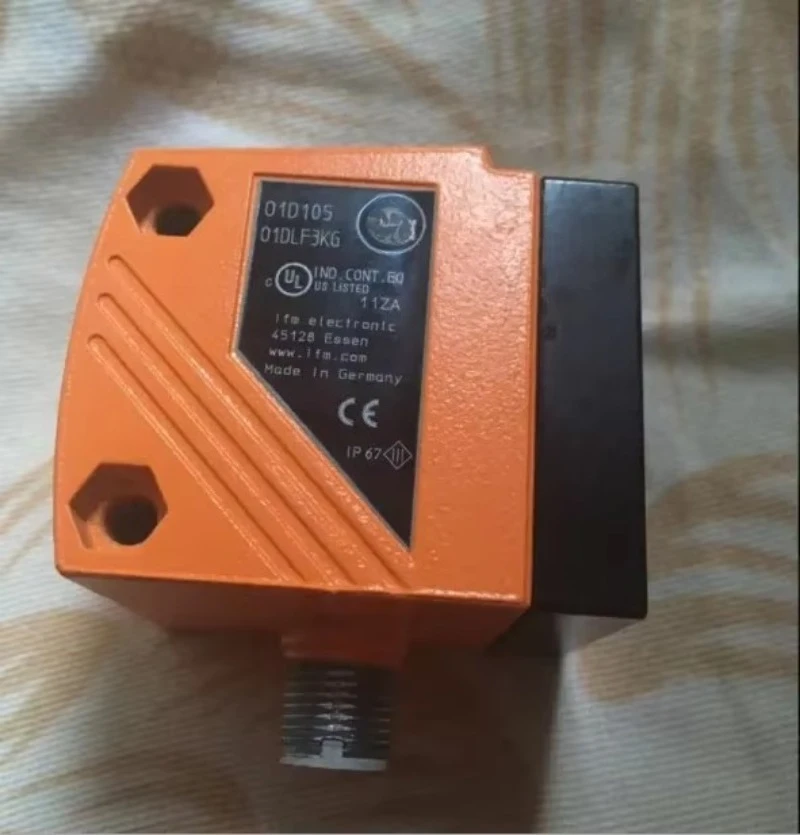 Photoelectric liquid level sensor O1D300 O1DLF3KG/ IO-Link 01D300