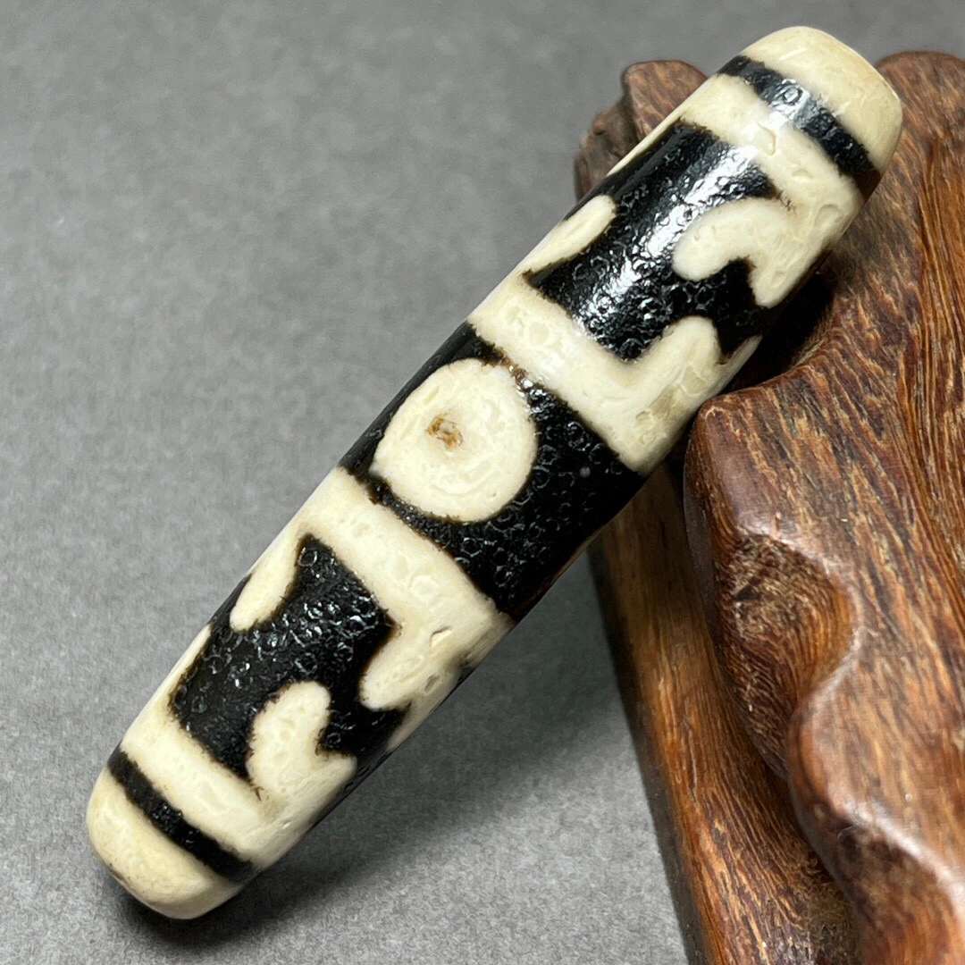 Tibetan weathered pulp old dzi beads high oil agate lotus master magic tool dzi beads pendant men's and women's Buddha beads nec