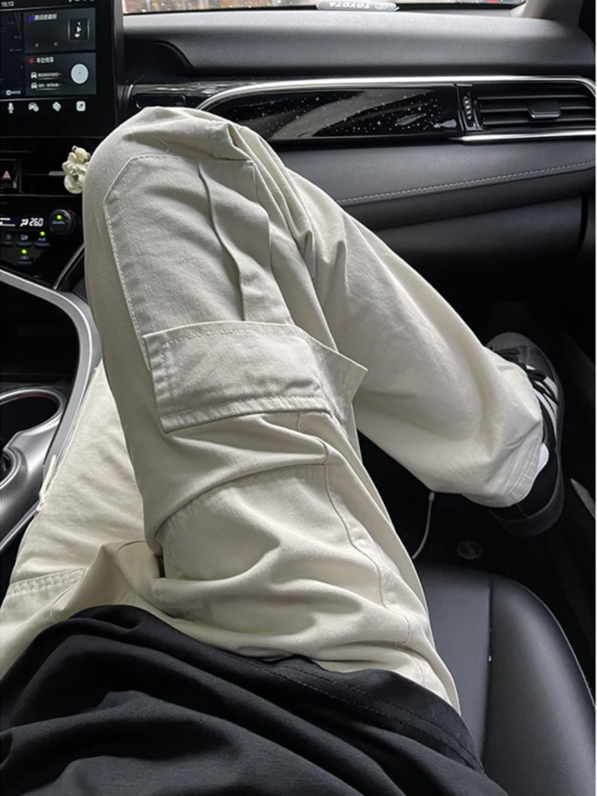 

3Stro Men's Khaki Work Pants Summer High Street Loose Straight Casual Trousers with Big Pockets Youthful Vitality Style